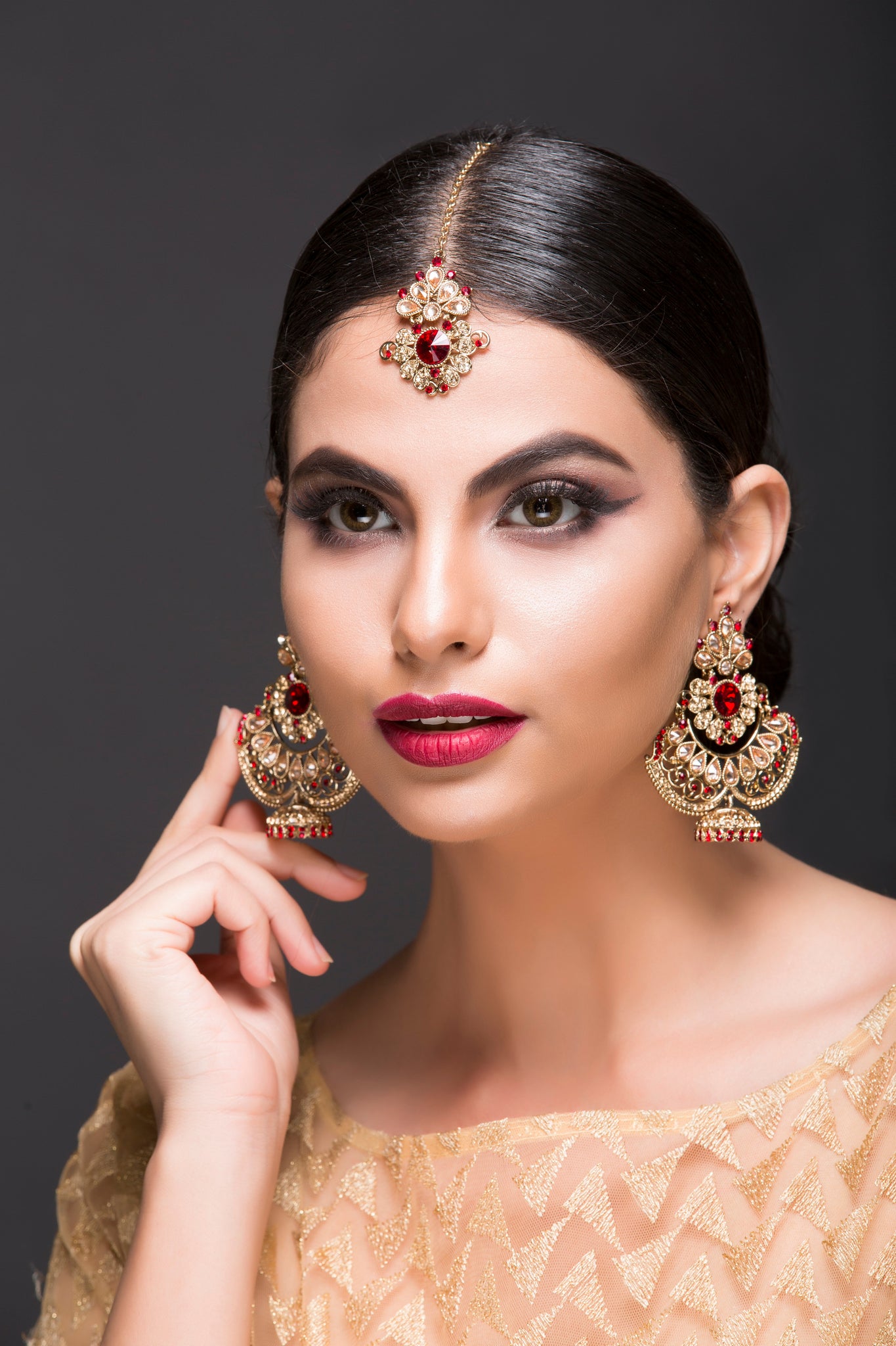 ELEGANT EARRINGS WITH MAANG TIKKA (HEAD PIECE) IN GOLD/NAVY BLUE AND P